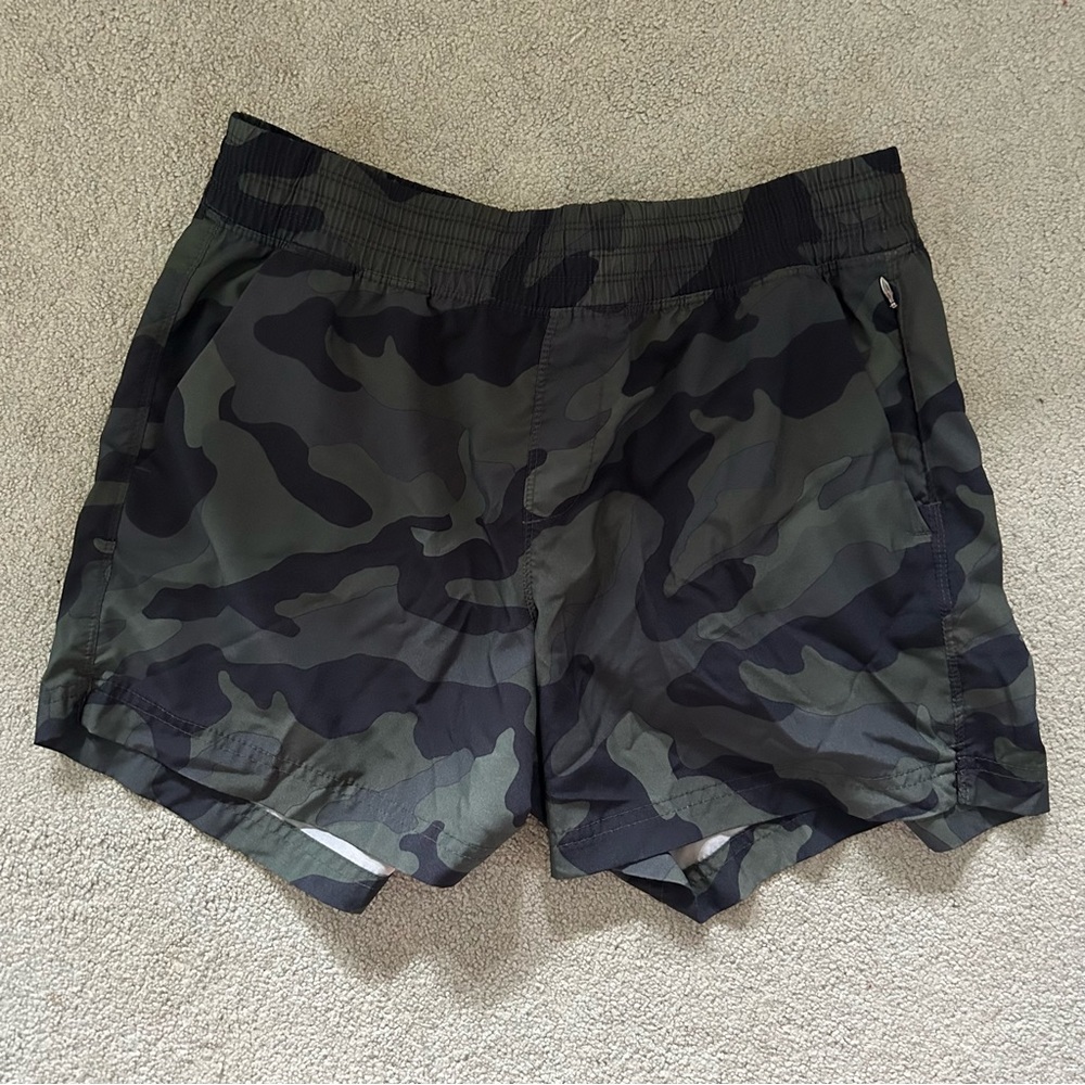 Old Navy Camouflage active shorts